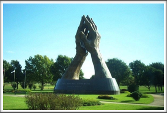 Tulsa City Tour: Praying Hands